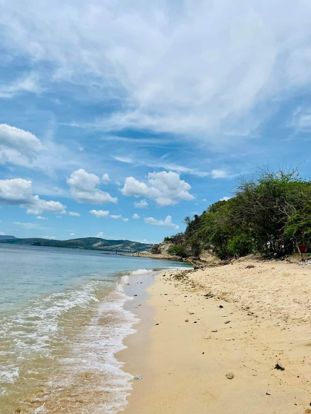 Batalan Bato Beach Paradise