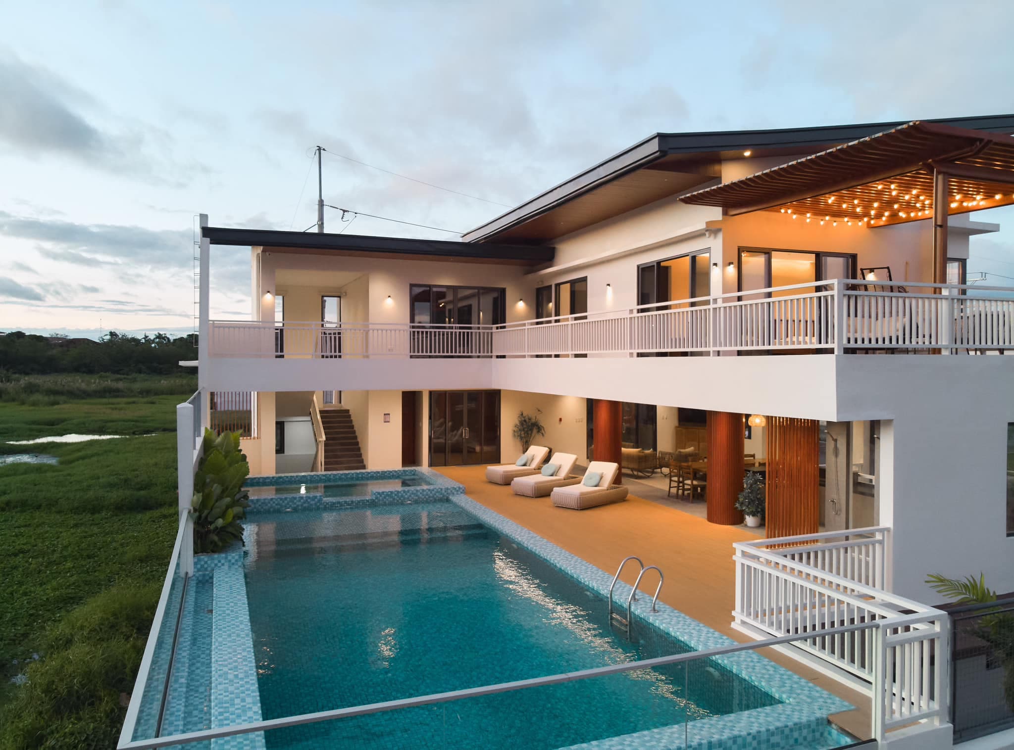 Laxus Panorama Hot Spring Villa