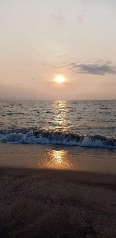 21 Waves Beach Resort, San Felipe Zambales