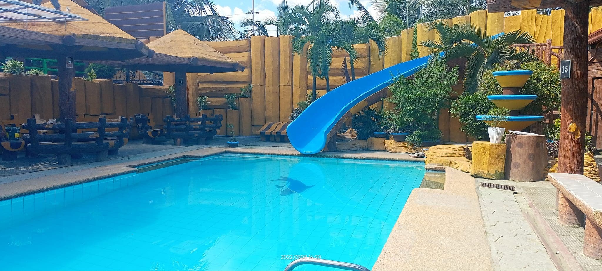 D' ROCK Resort
