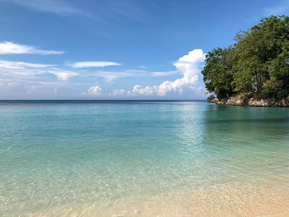 Kamari Resort and Hotel