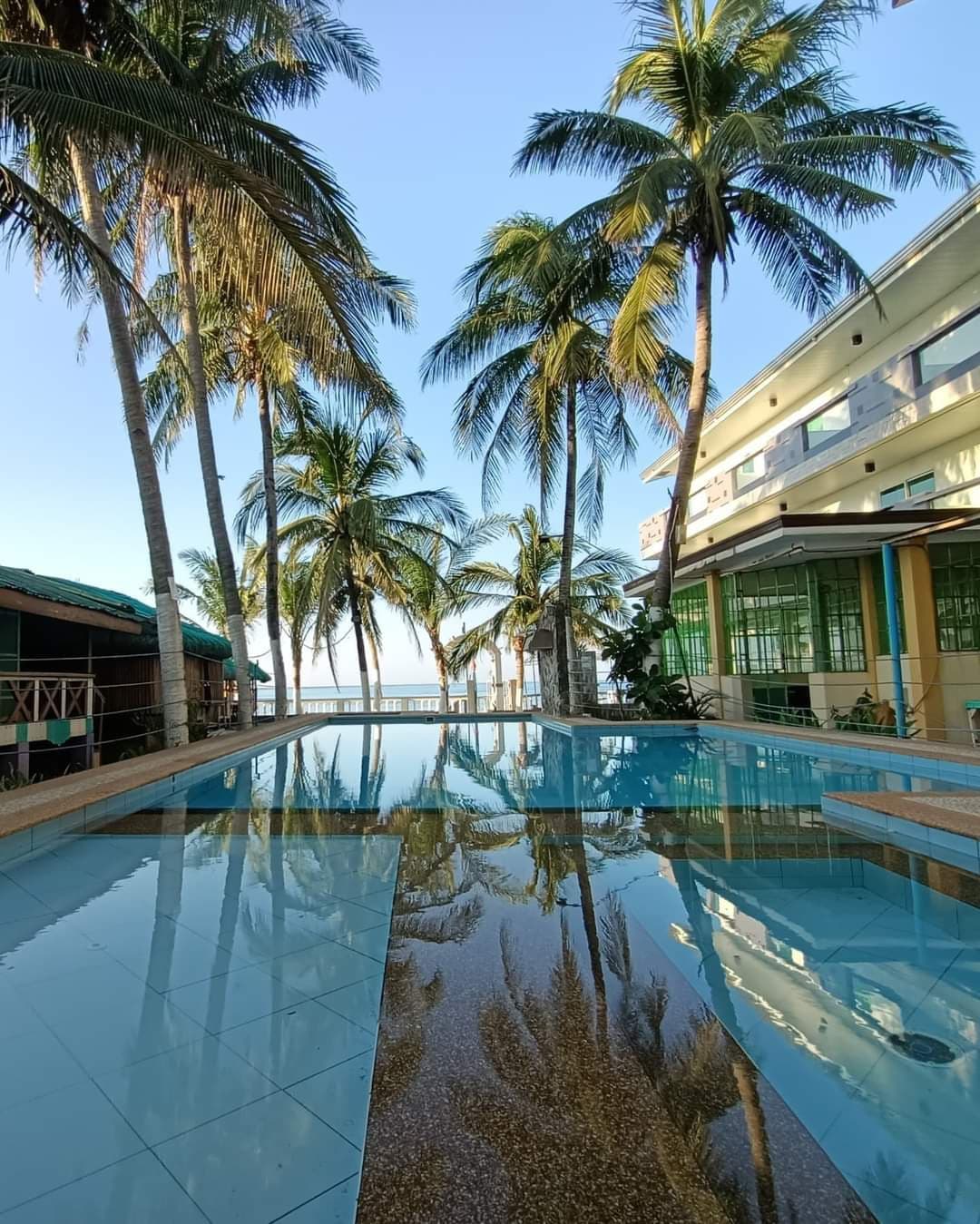 LafrezaGold Beach Resort and Hotel