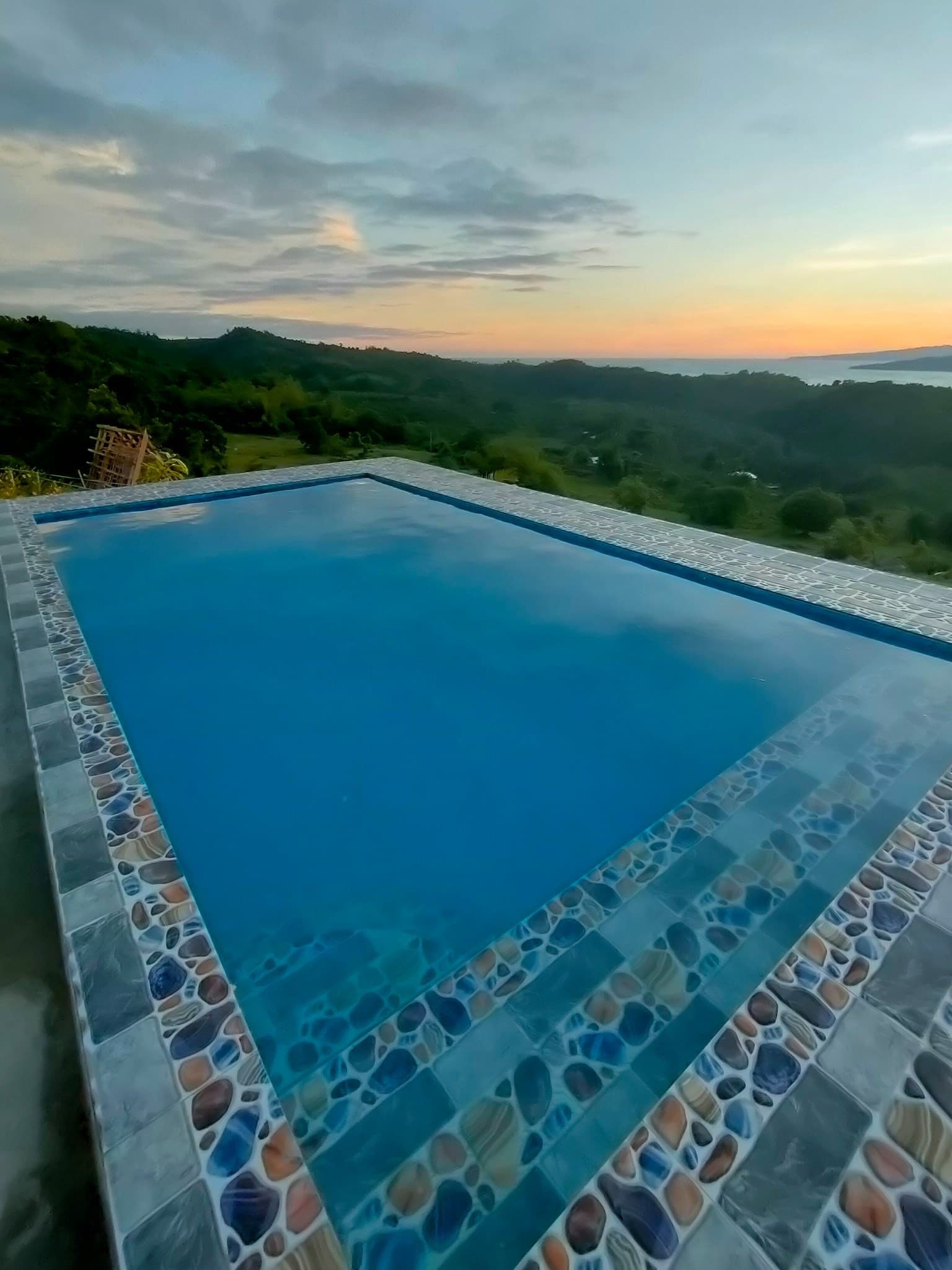 EM'z Bayview Mountain Resort