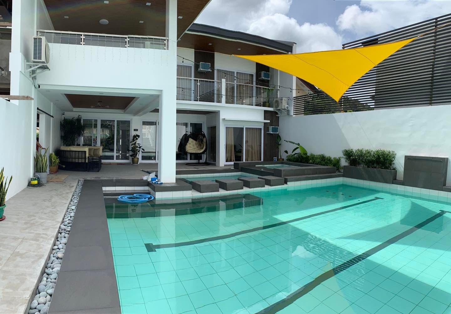 Twin Palms Villas