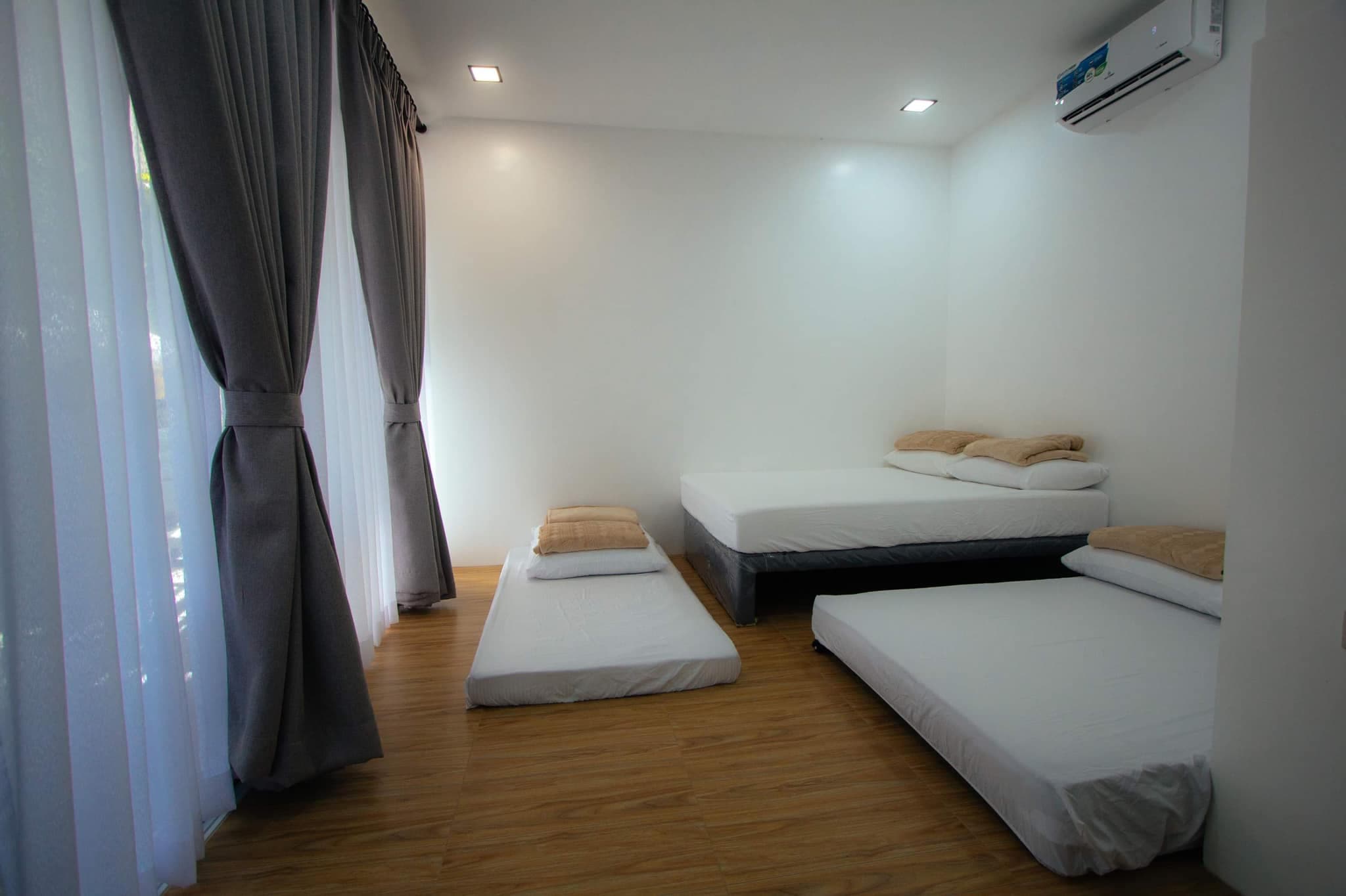 Gallery 4