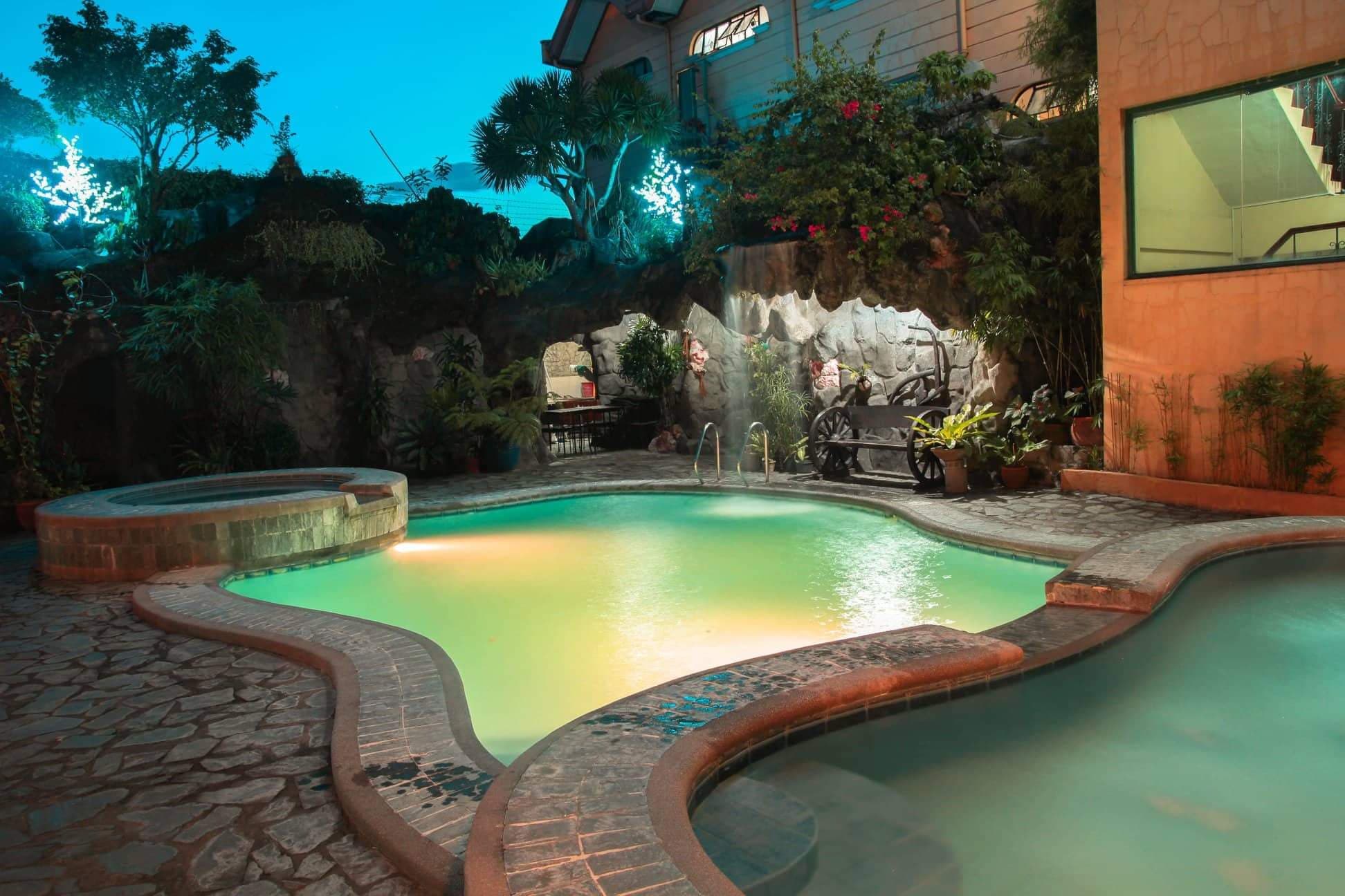 Quatro Pasos Hotel
