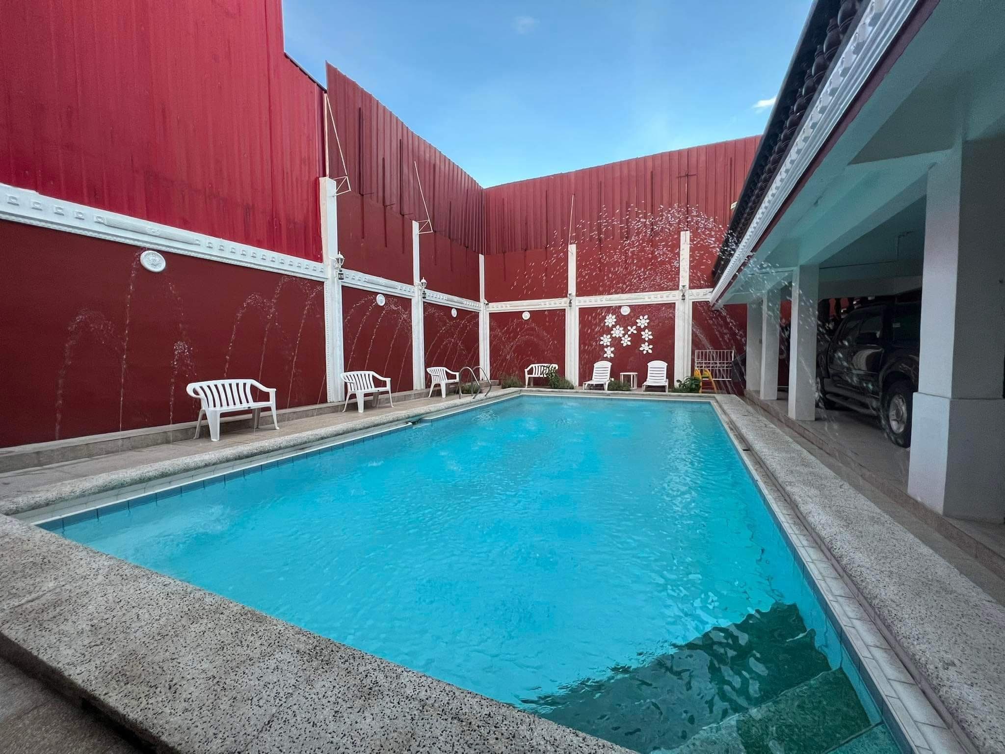 3 Lil' Ducks Private Pool