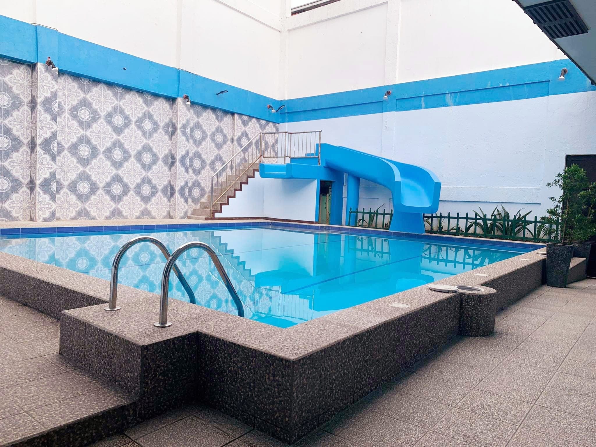 Tres Alex Resort (Pool 2)