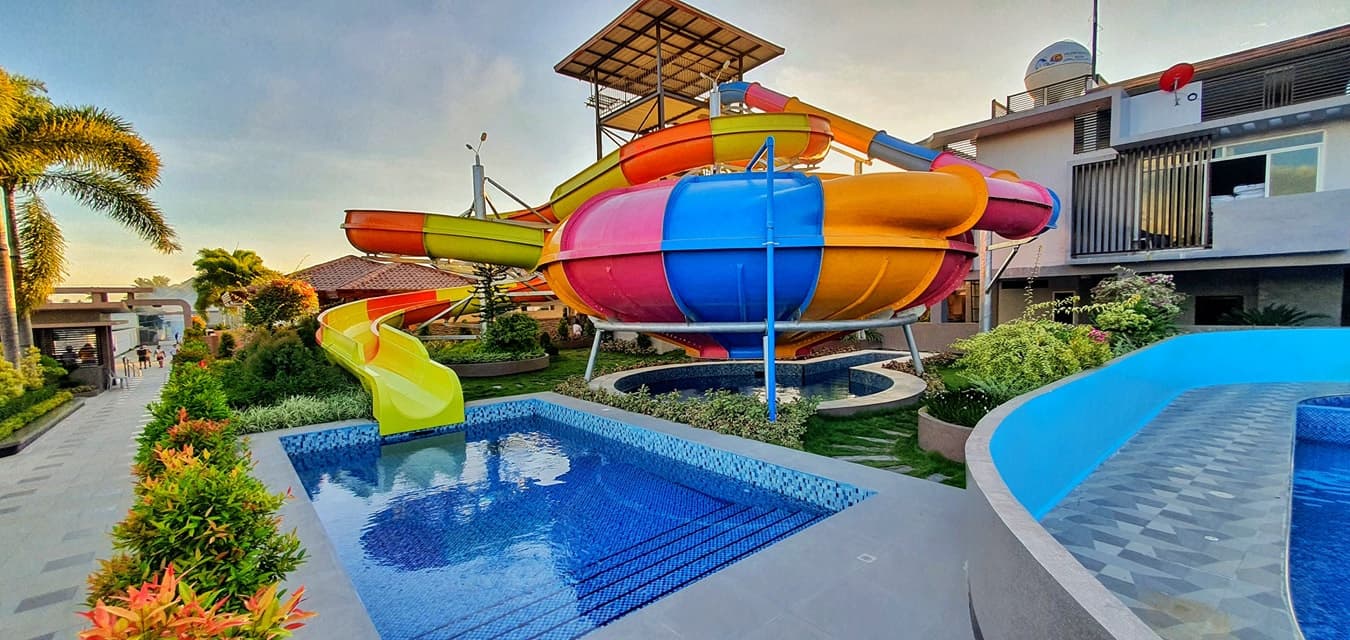 EM-JAKE Aquawave Resort, Hotel and Convention Center 80K likes • 98K followers