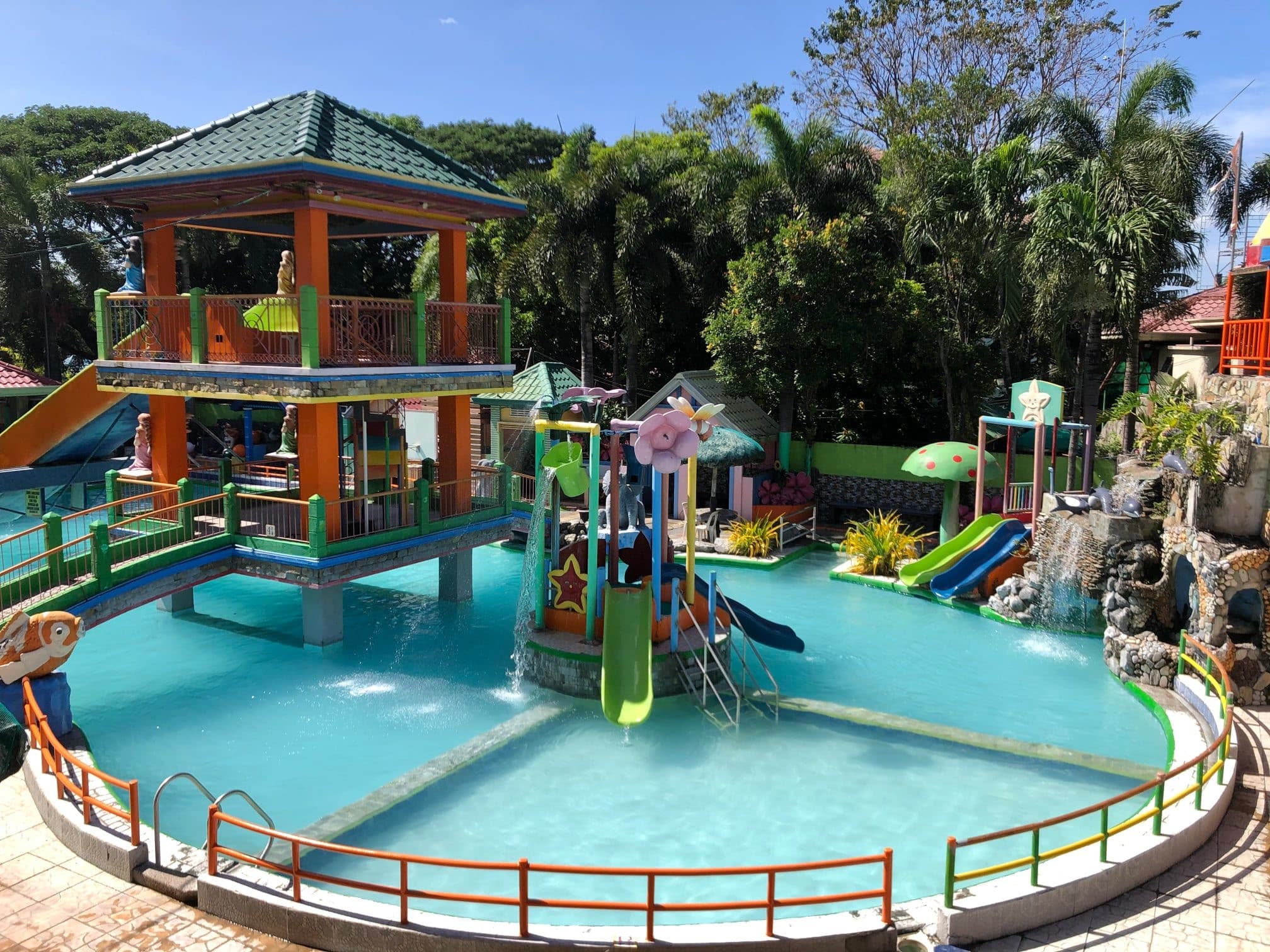 CIRCLE ISLAND RESORT