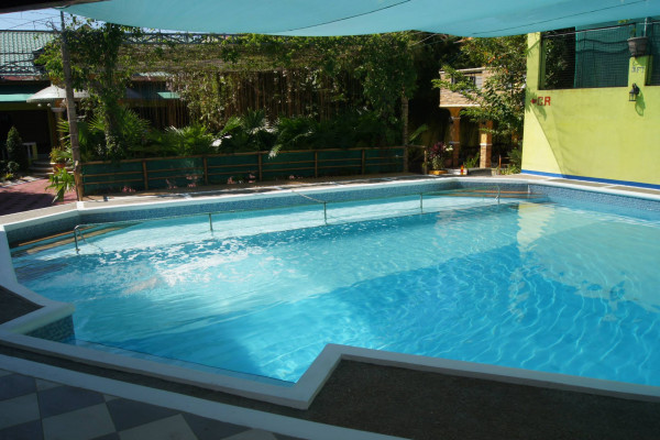 Eastern Sunrise Resort ₱6,500 @ Biñan, Laguna | PH.vacations