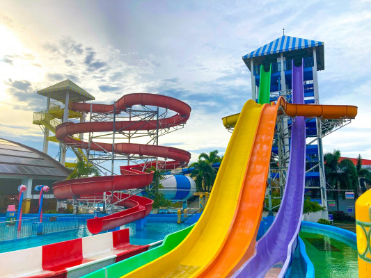 WaterWorld Iloilo ₱300 @ Iloilo City, Iloilo | PH.vacations